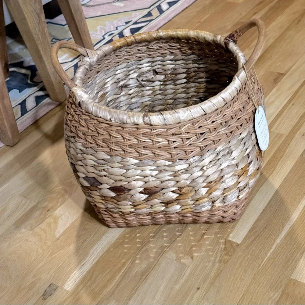 1/ Small Woven Basket with Handles - Threshold  Studio McGee
